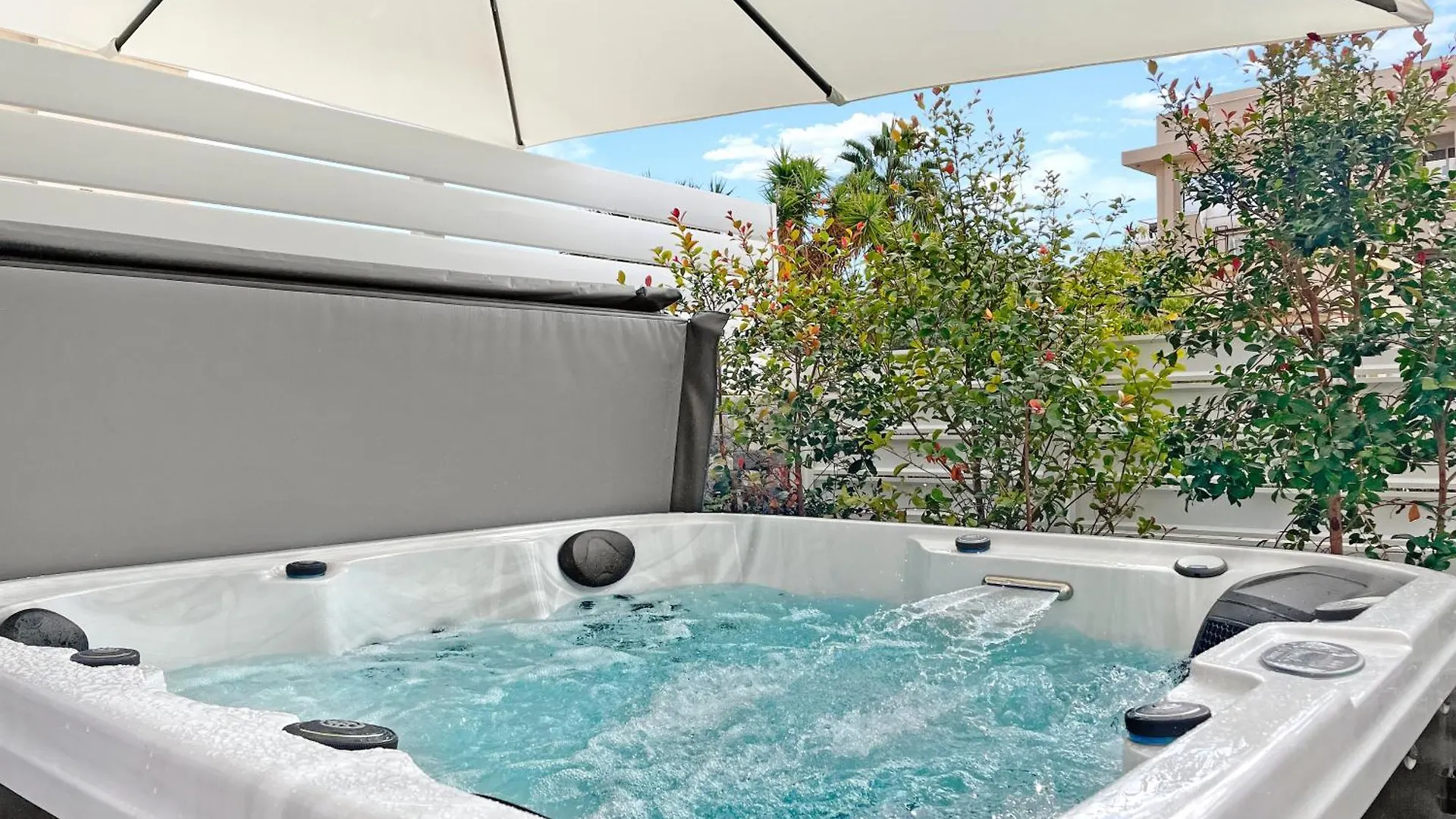 Daire The Encino - Luxury Seaside Suite Larnaca